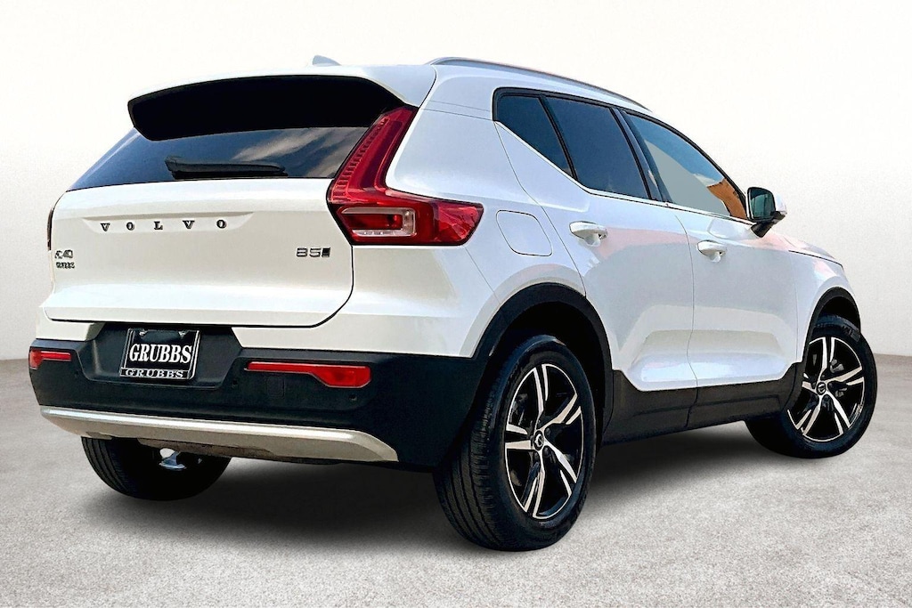 Certified 2025 Volvo XC40 Core Bright Theme SUV