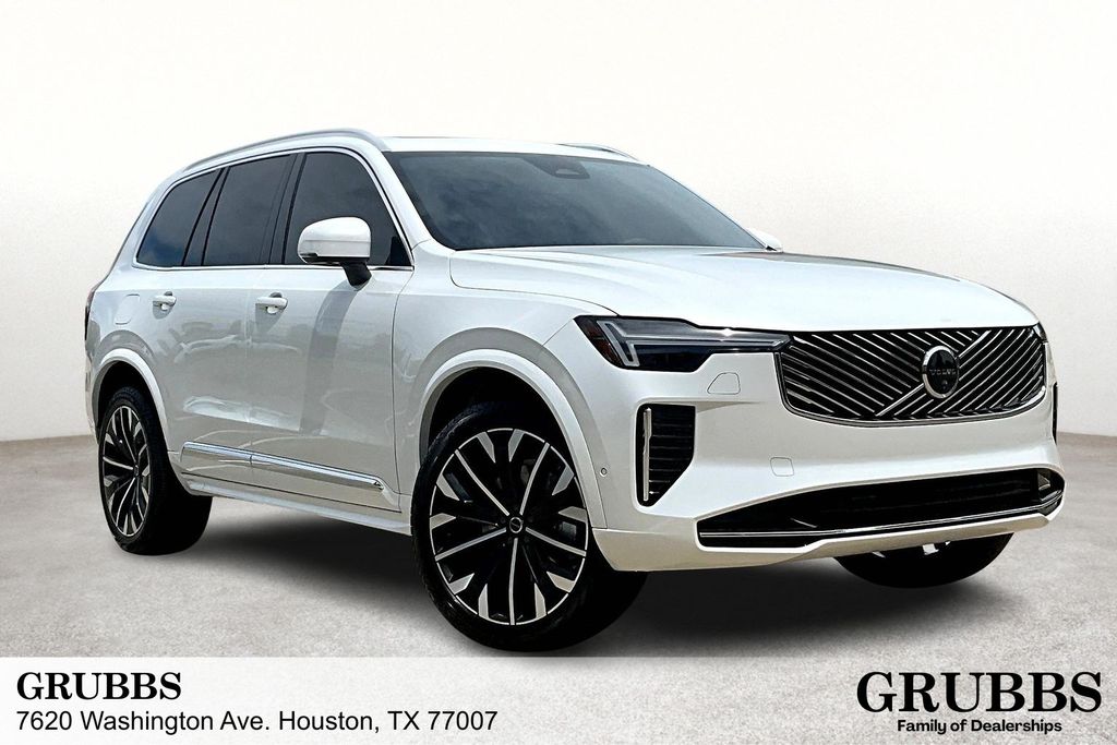 2026 Volvo XC90 Plus's photo