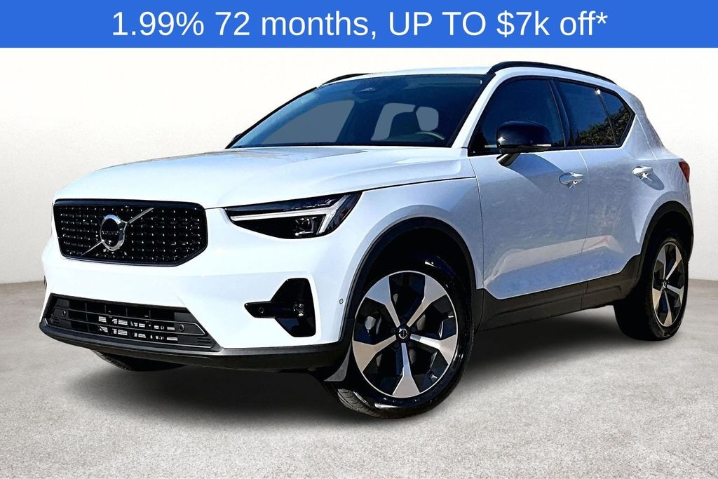 New 2026 Volvo XC40 B5 Plus SUV