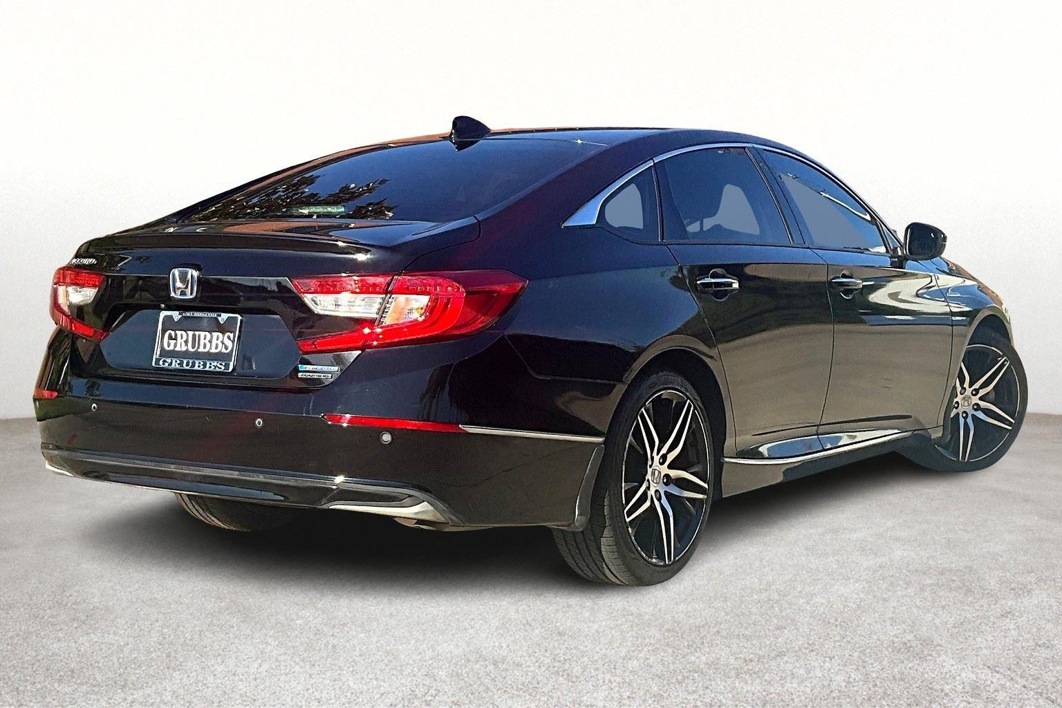 2021 Honda Accord Hybrid Touring photo 2