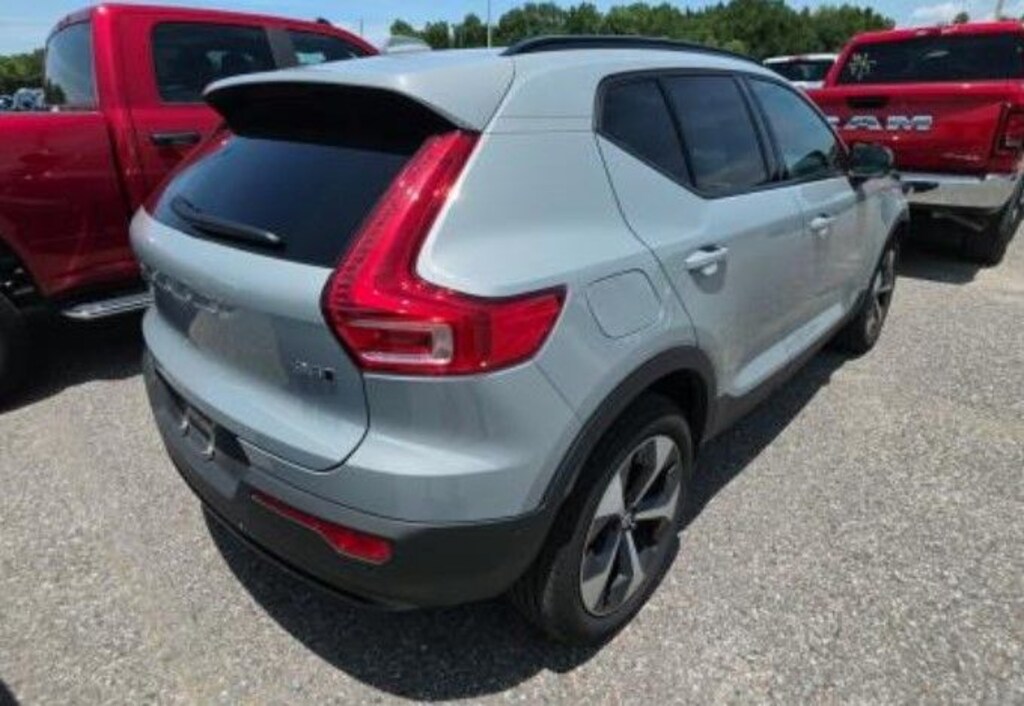 Used 2026 Volvo XC40 B5 Plus SUV
