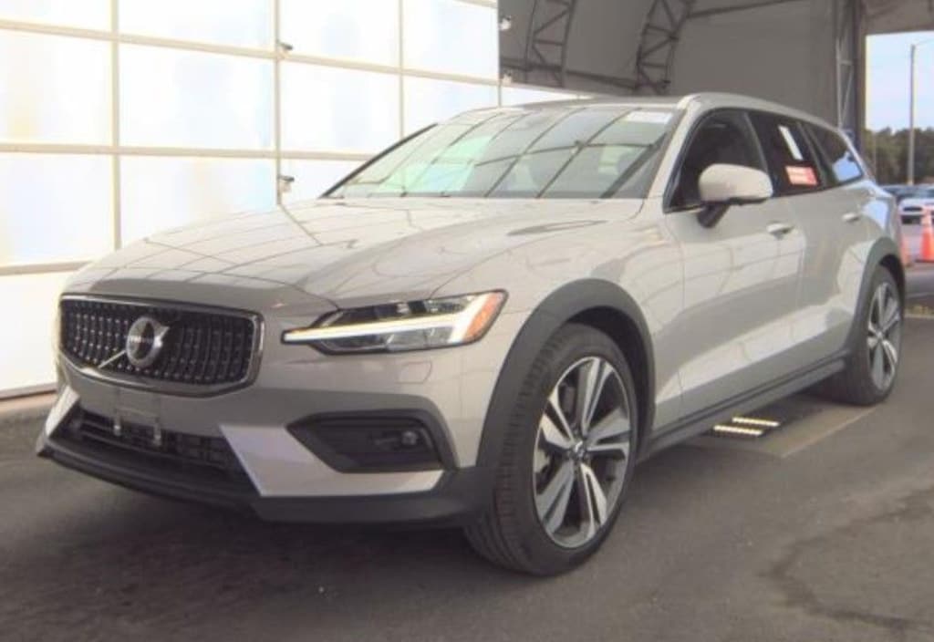 Used 2025 Volvo V60 Cross Country B5 Plus Wagon