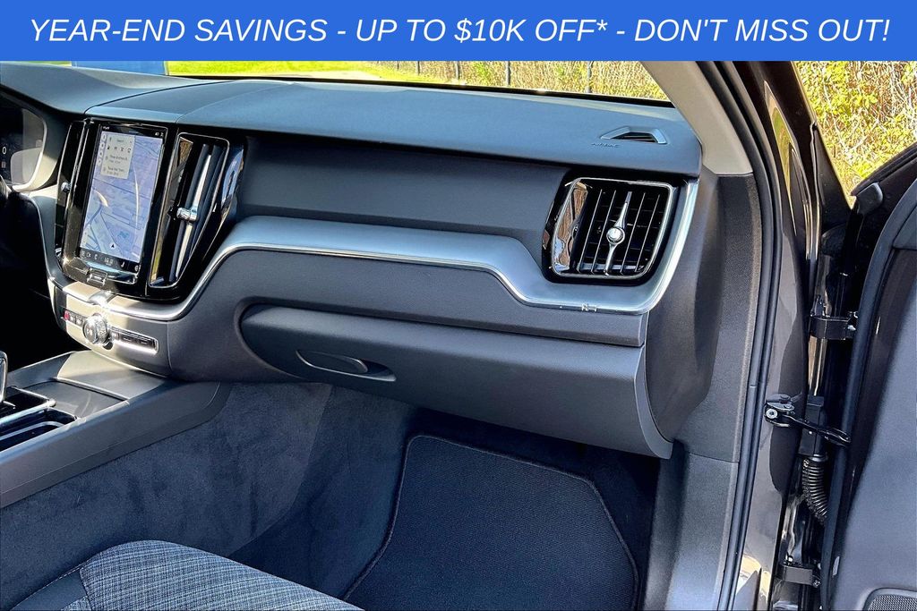 2025 Volvo XC60 Core - Photo 20
