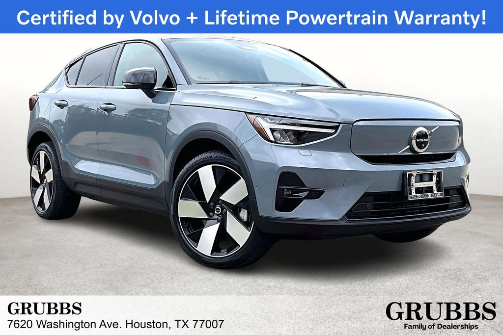 2023 Volvo C40 Ultimate's photo