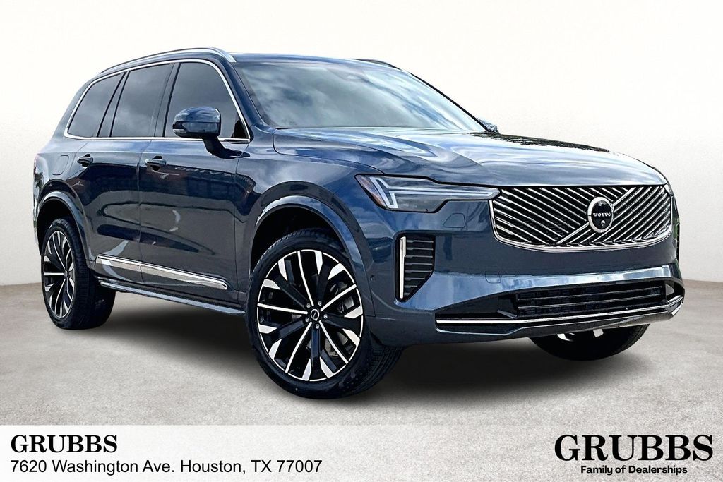 2026 Volvo XC90 Plus's photo