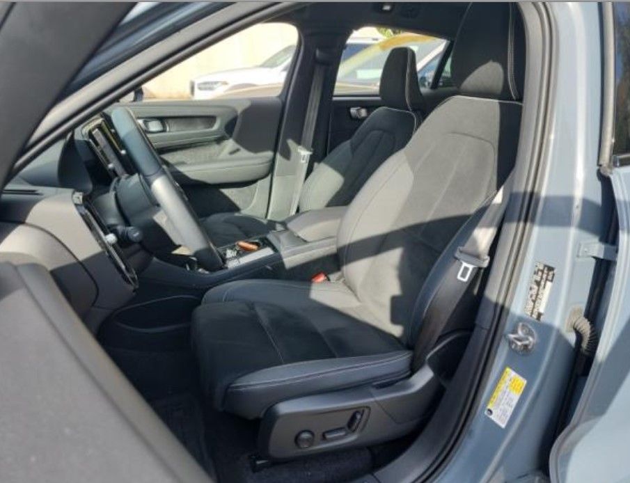 2023 Volvo C40 Recharge Plus photo 2