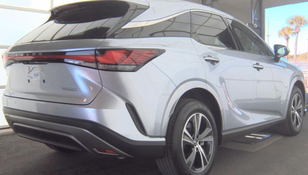 2024 Lexus RX 350 Premium photo 2