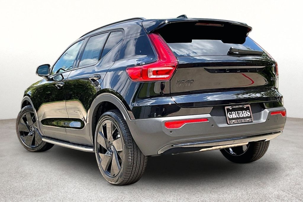 New 2026 Volvo XC40 B5 Ultra Black Edition SUV