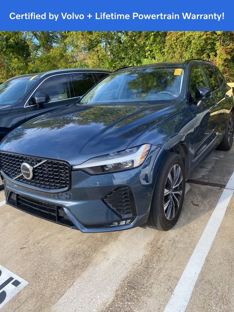 2024 Volvo XC60 Plus's photo