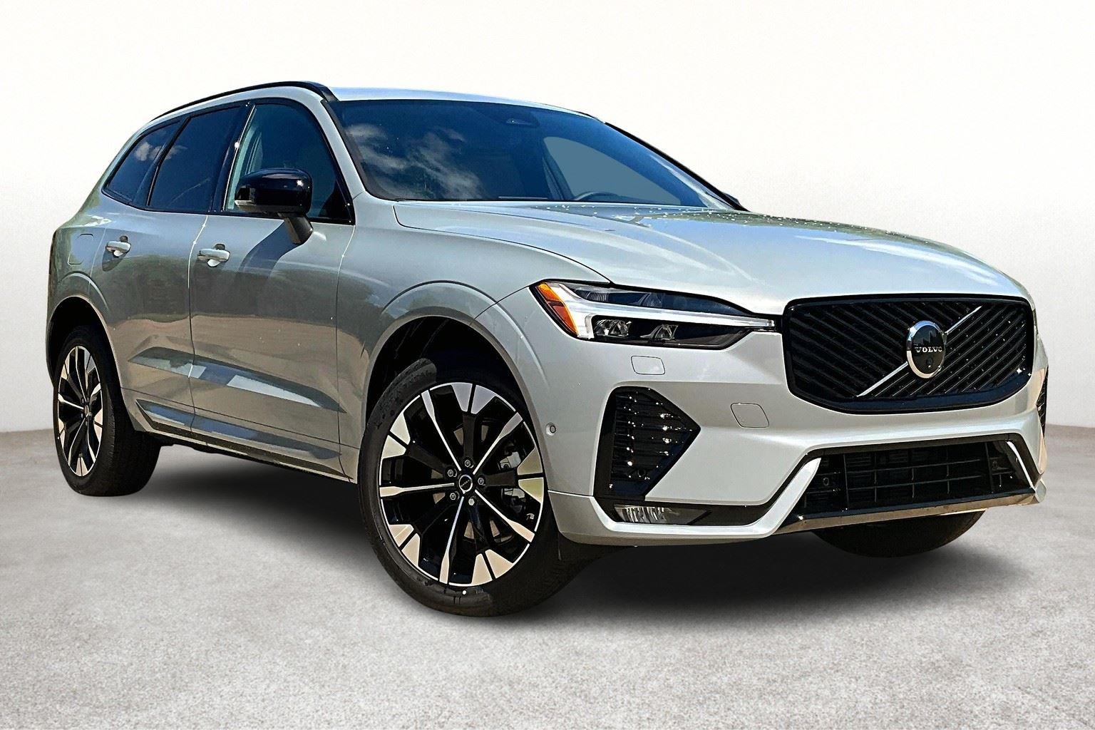 2026 Volvo XC60 B5 Plus photo 2