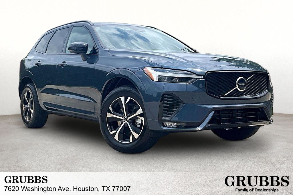 2026 Volvo XC60 B5 Core Dark AWD's photo