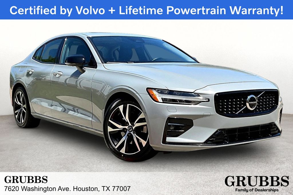 2025 Volvo S60 Plus