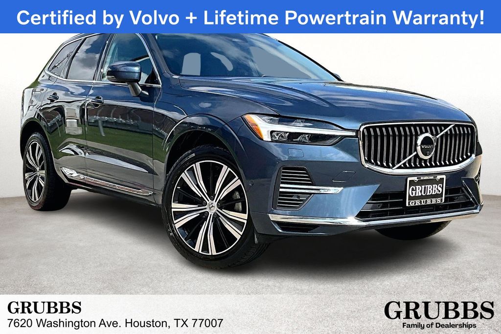 2023 Volvo XC60 T8 Plus Bright Theme AWD's photo
