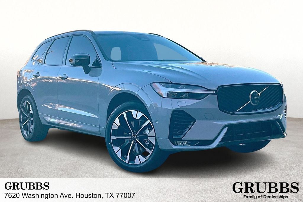 2026 Volvo XC60 Plus's photo