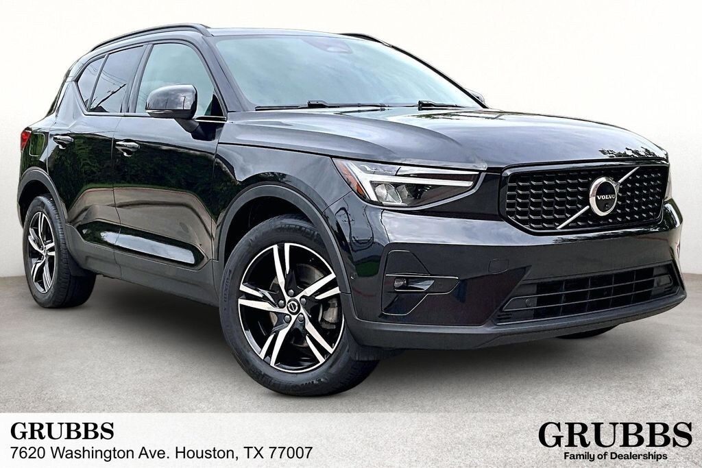 Certified 2023 Volvo XC40 B5 Plus Dark Theme SUV