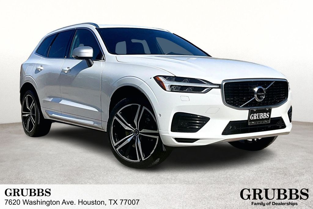 2019 Volvo XC60 R-Design's photo