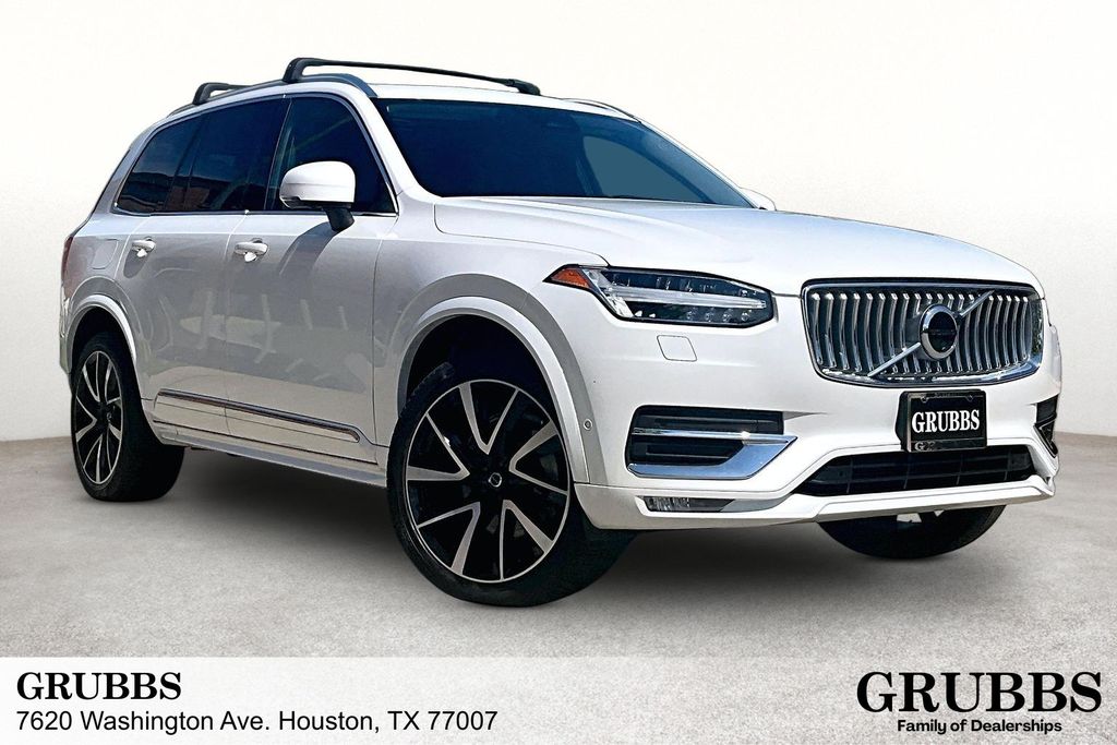 2024 Volvo XC90 B5 Plus Bright theme 4WD's photo