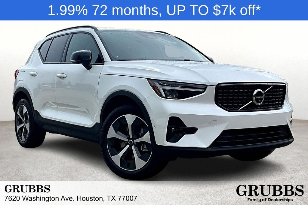 New 2026 Volvo XC40 B5 Plus SUV