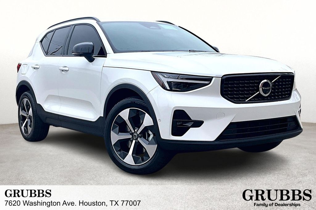 2026 Volvo XC40