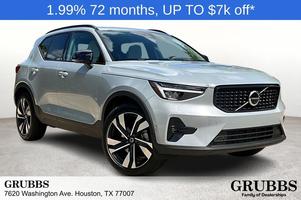 New 2026 Volvo XC40 B4 Plus SUV