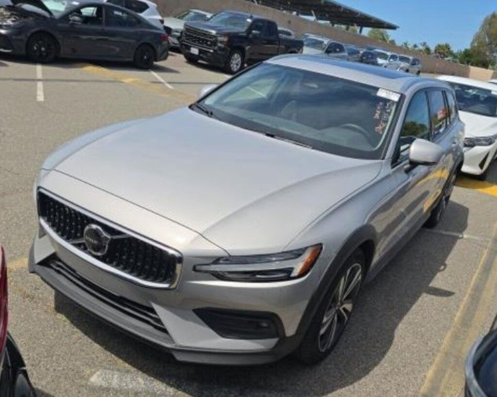 Used 2025 Volvo V60 Cross Country B5 Plus Wagon