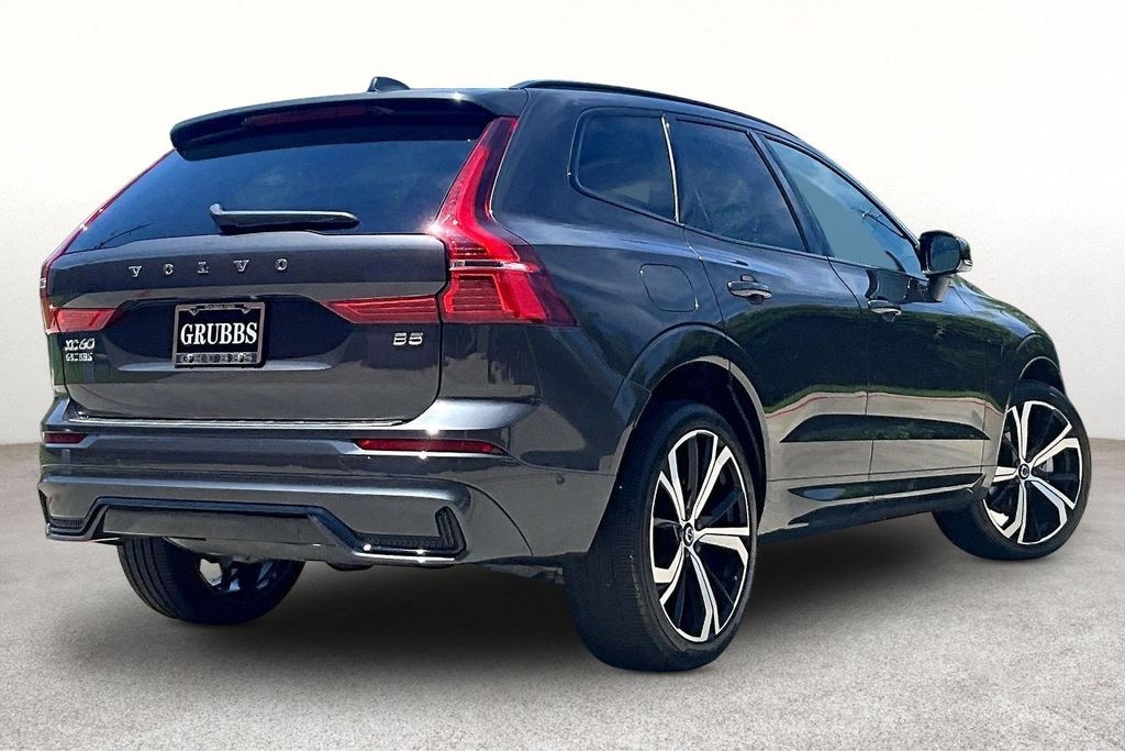 Used 2023 Volvo XC60 B5 Ultimate Dark Theme SUV