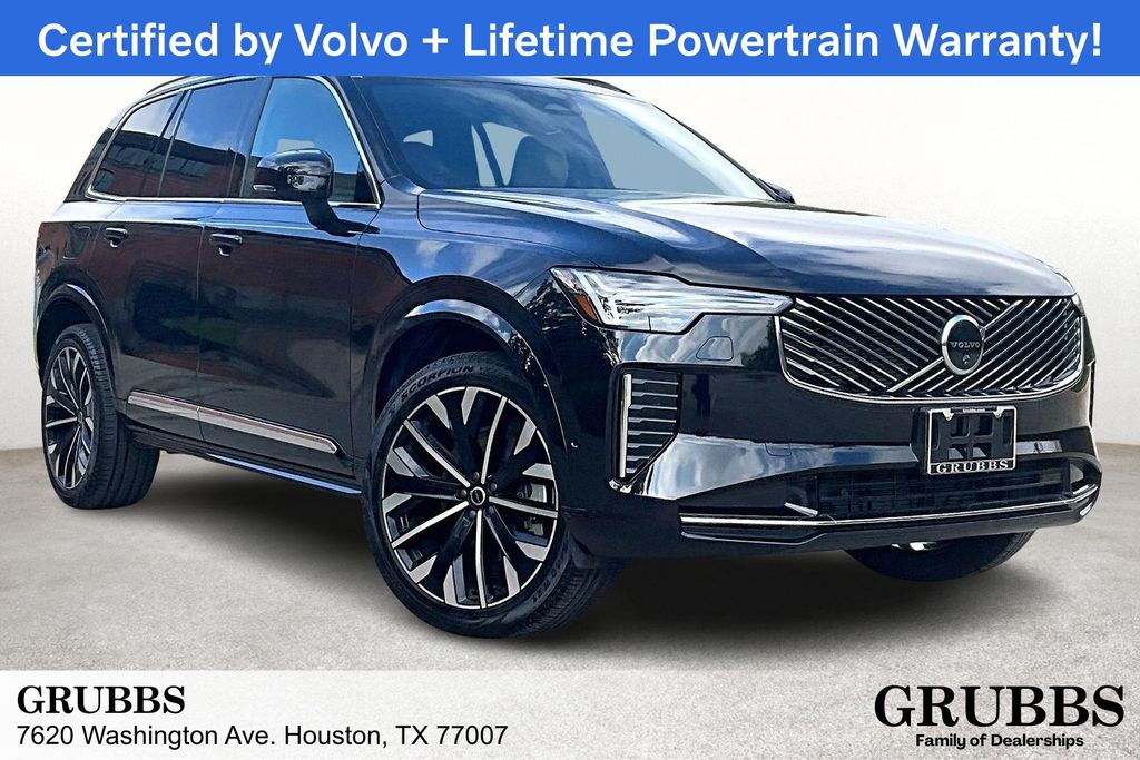 2025 Volvo XC90 Plus's photo