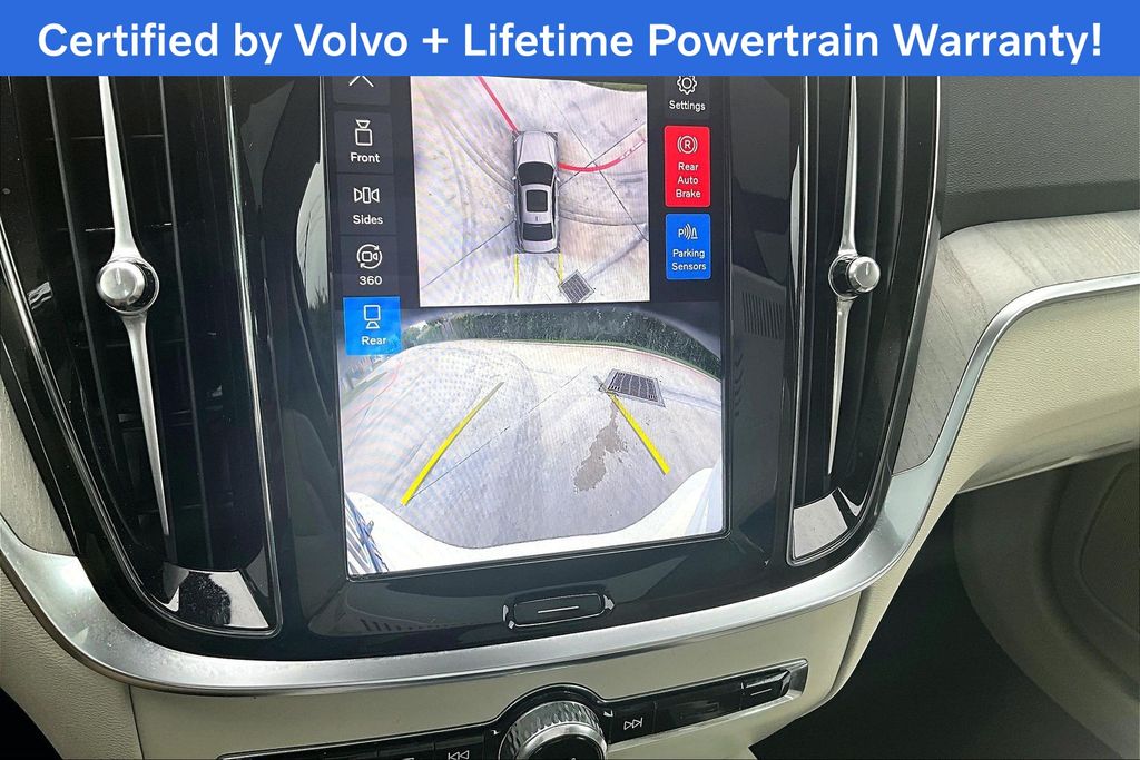 2025 Volvo S60 28