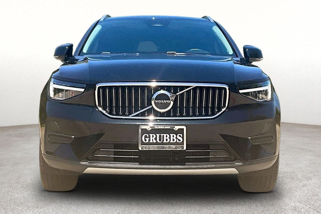 Certified 2025 Volvo XC40 B5 Core SUV