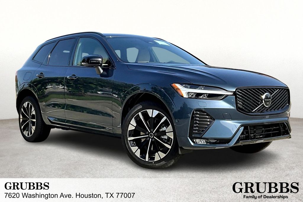 2026 Volvo XC60 Plus's photo