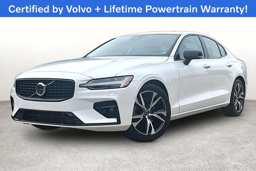 2025 Volvo S60 14