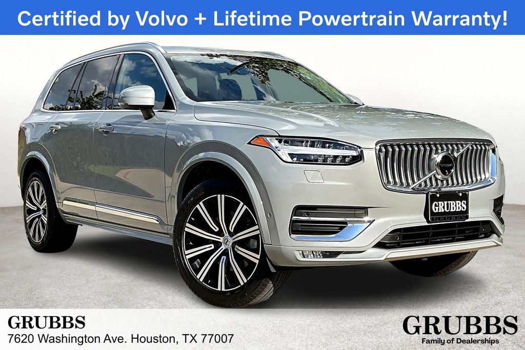 2025 Volvo XC90 Plus's photo