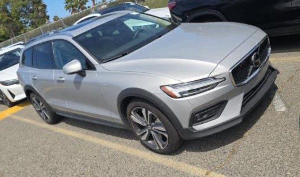 Used 2025 Volvo V60 Cross Country B5 Plus Wagon