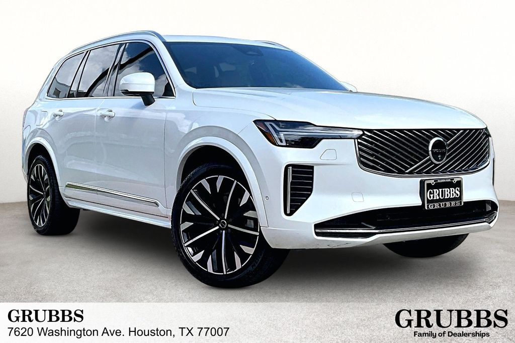 2025 Volvo XC90 B5 Plus Bright 4WD's photo