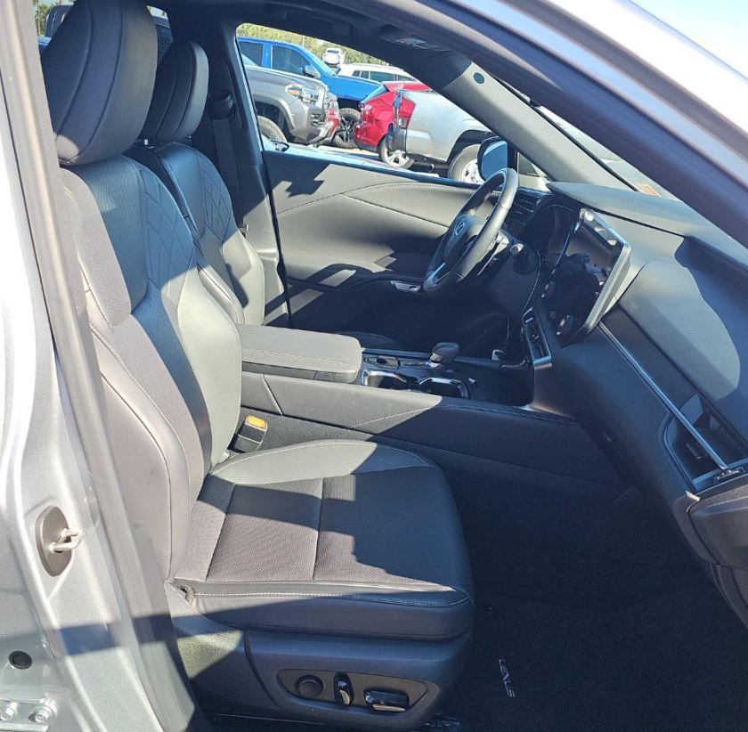 2024 Lexus RX 350 Premium photo 3