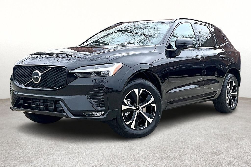 New 2026 Volvo XC60 B5 Core SUV