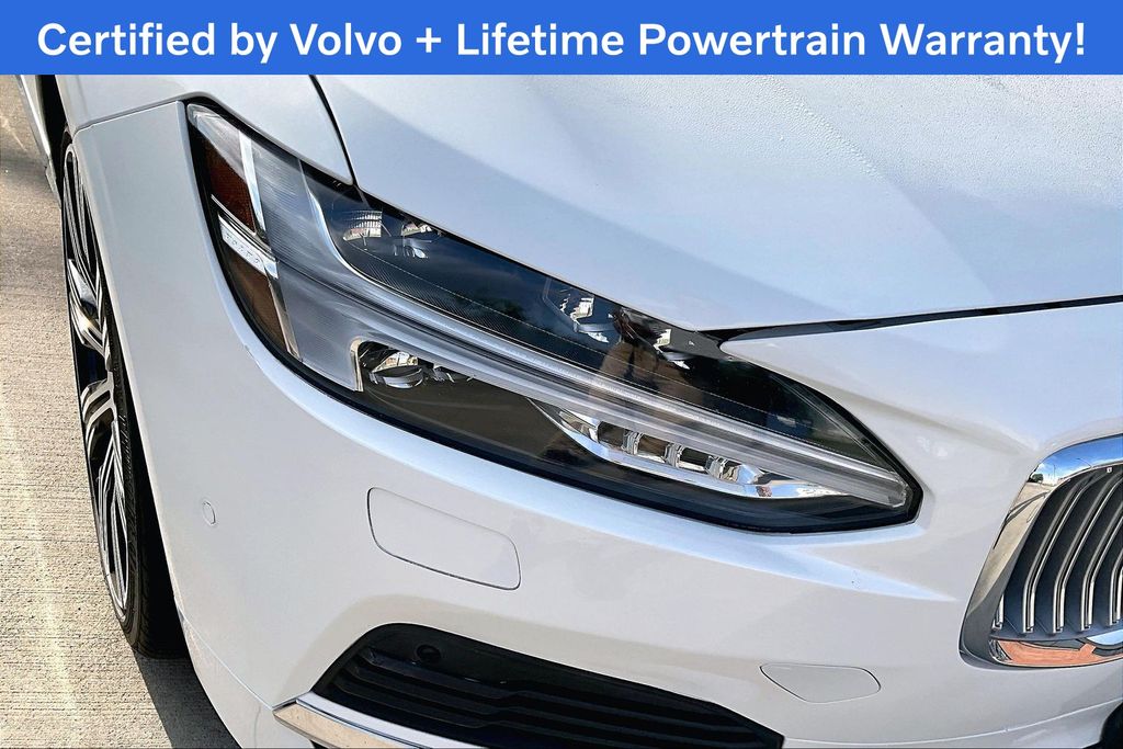 2024 Volvo S90 38