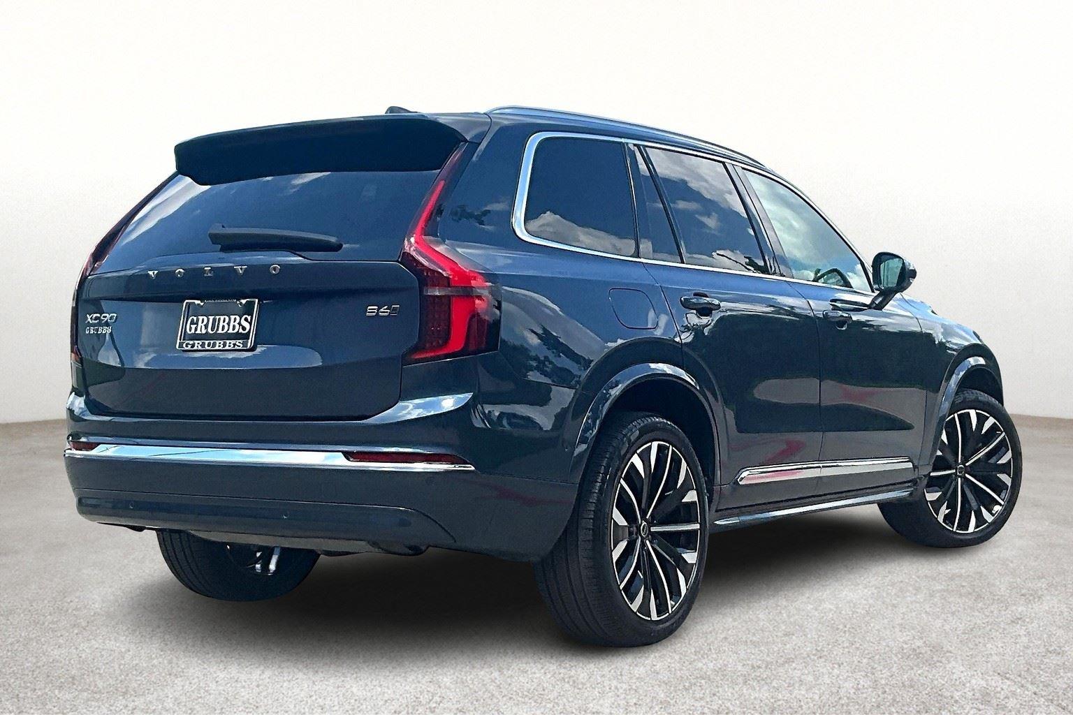 2025 Volvo XC90 Plus photo 2