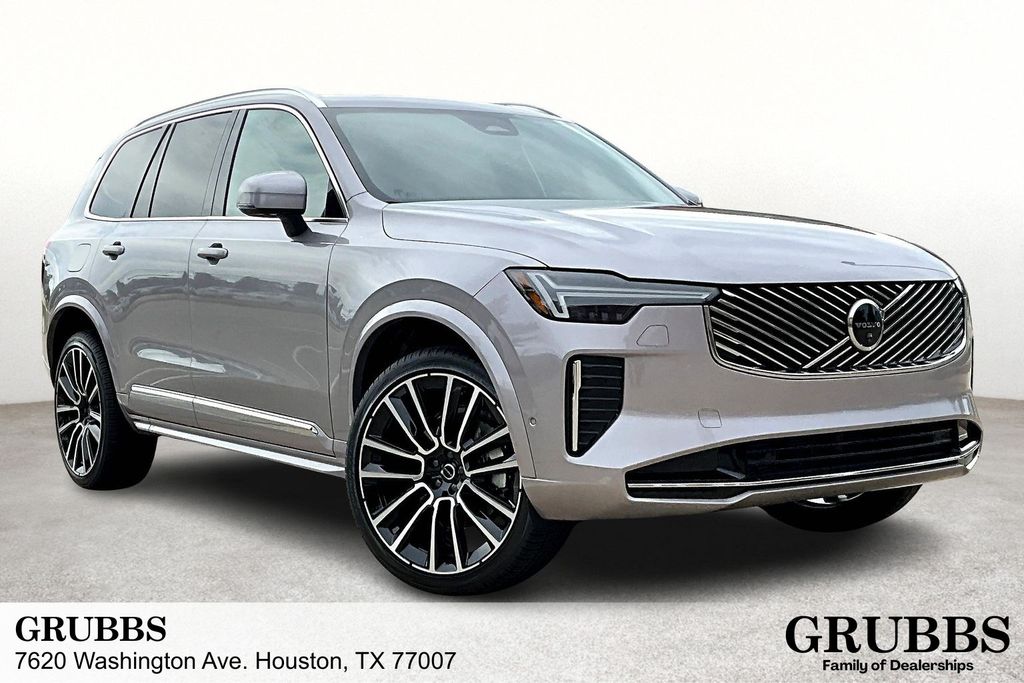 2026 Volvo XC90 Plus's photo