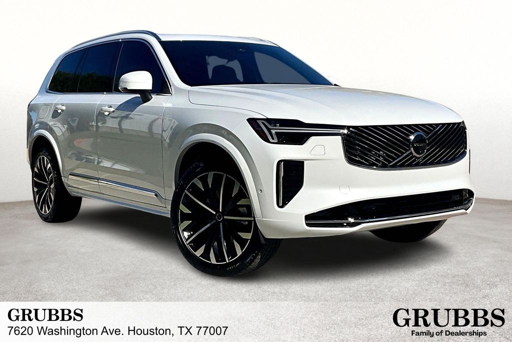 2026 Volvo XC90 Plus's photo