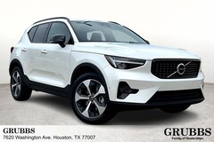 2026 Volvo XC40 B4 Plus FWD SUV