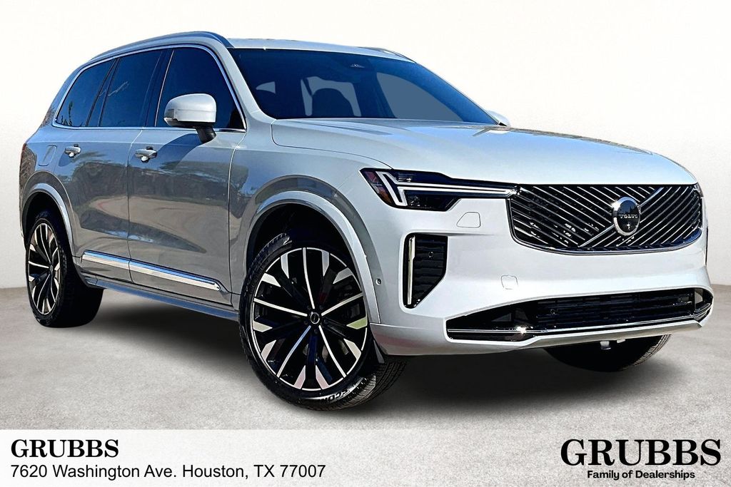 2026 Volvo XC90 Plus's photo