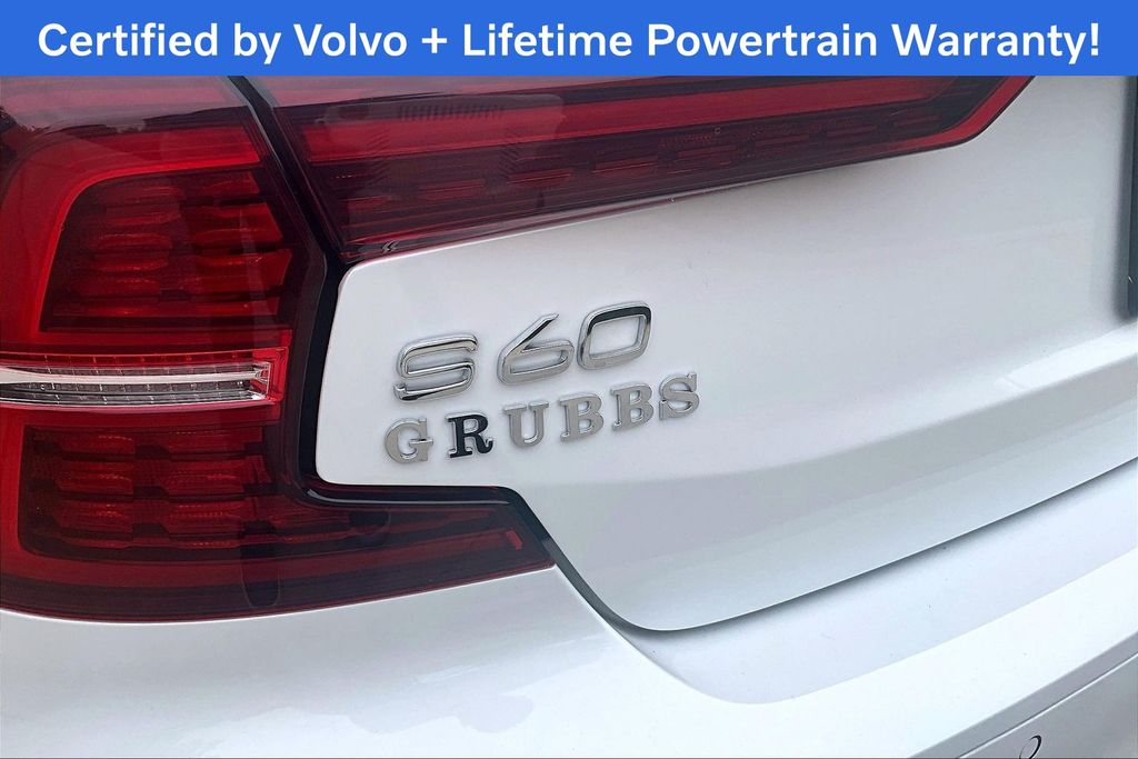 2025 Volvo S60 42
