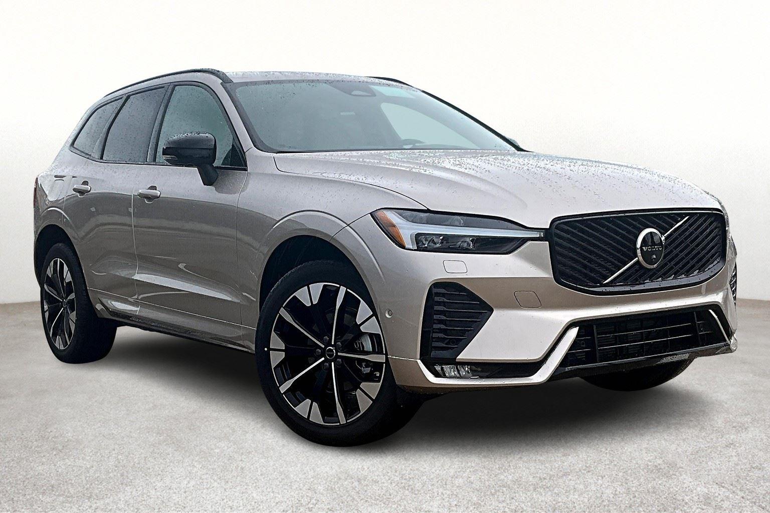 2026 Volvo XC60 B5 Plus photo 2