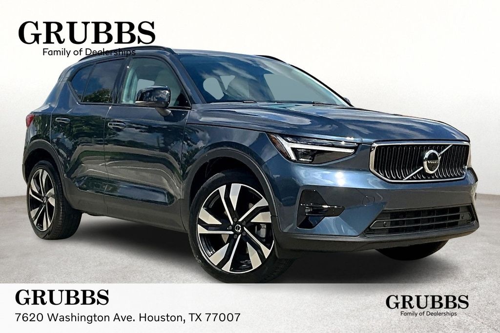 New 2026 Volvo XC40 B5 Ultra SUV