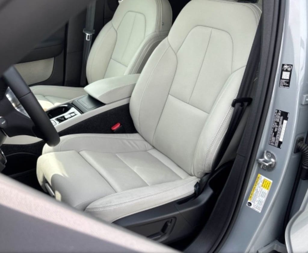 Used 2026 Volvo XC40 B5 Ultra SUV