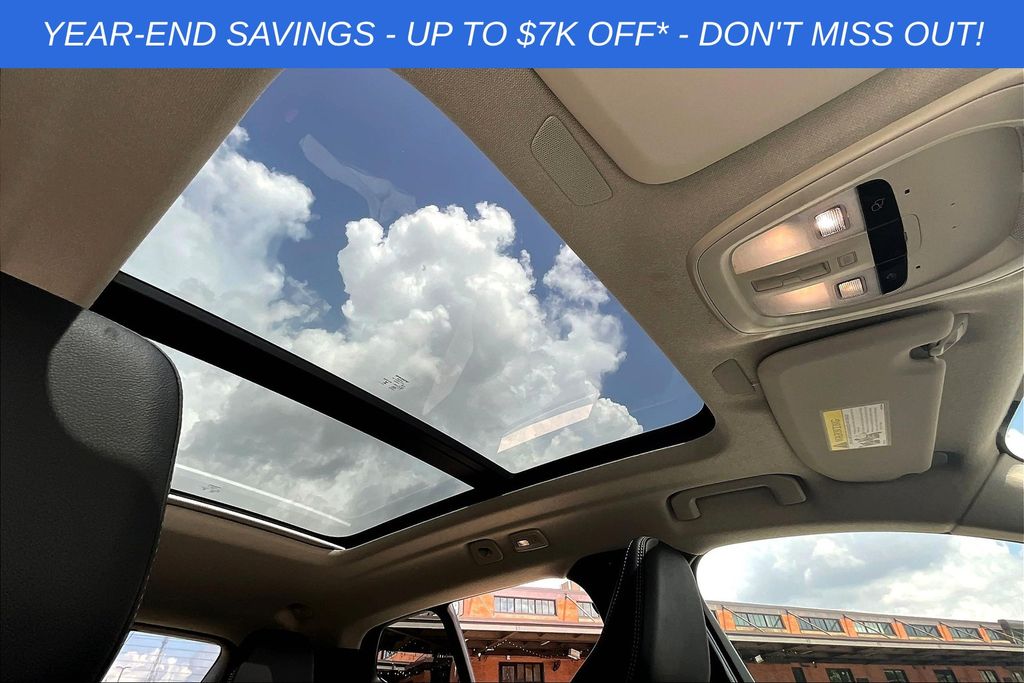 2025 Volvo XC40 Core - Photo 26