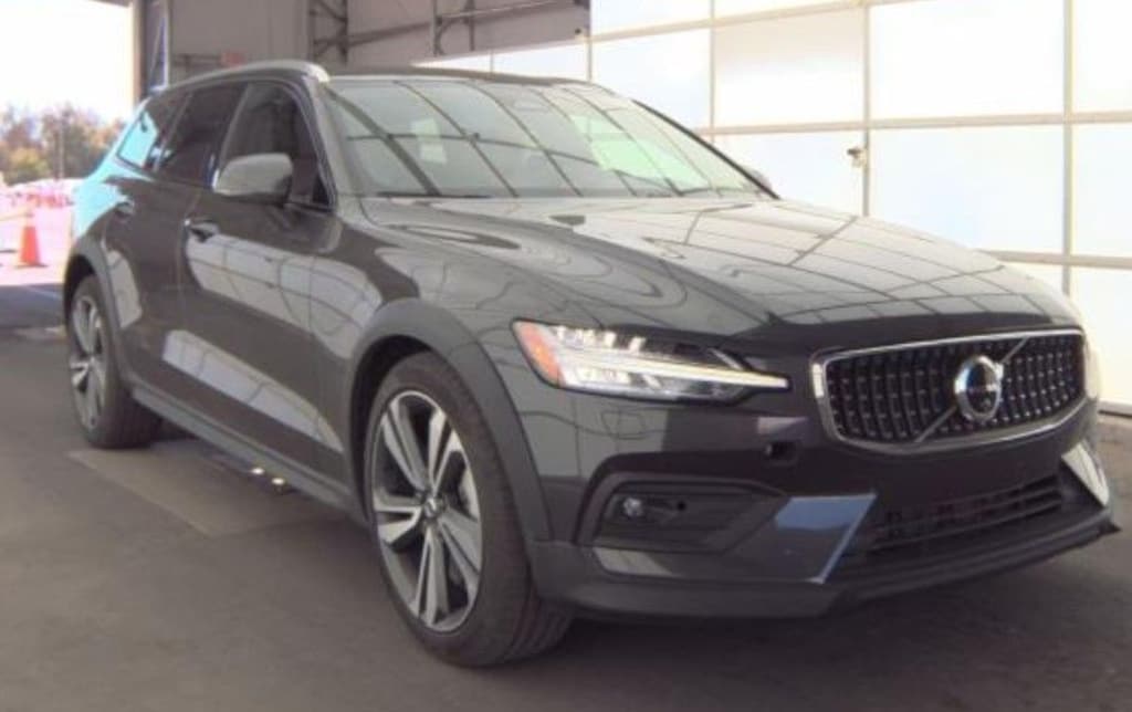 Used 2025 Volvo V60 Cross Country B5 Plus Wagon