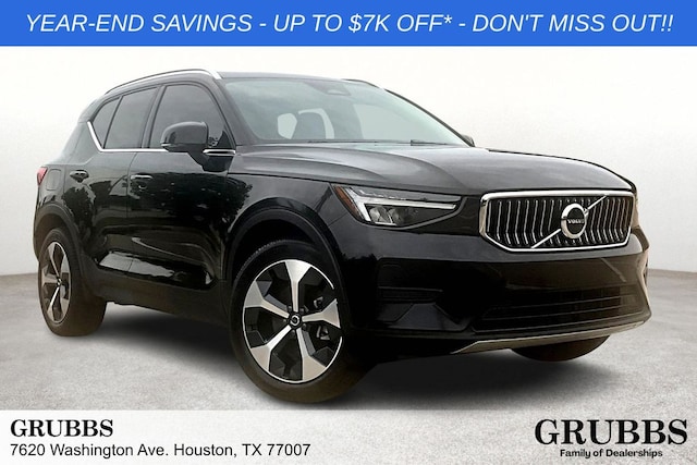 2025 Volvo XC40 B5 Core AWD SUV