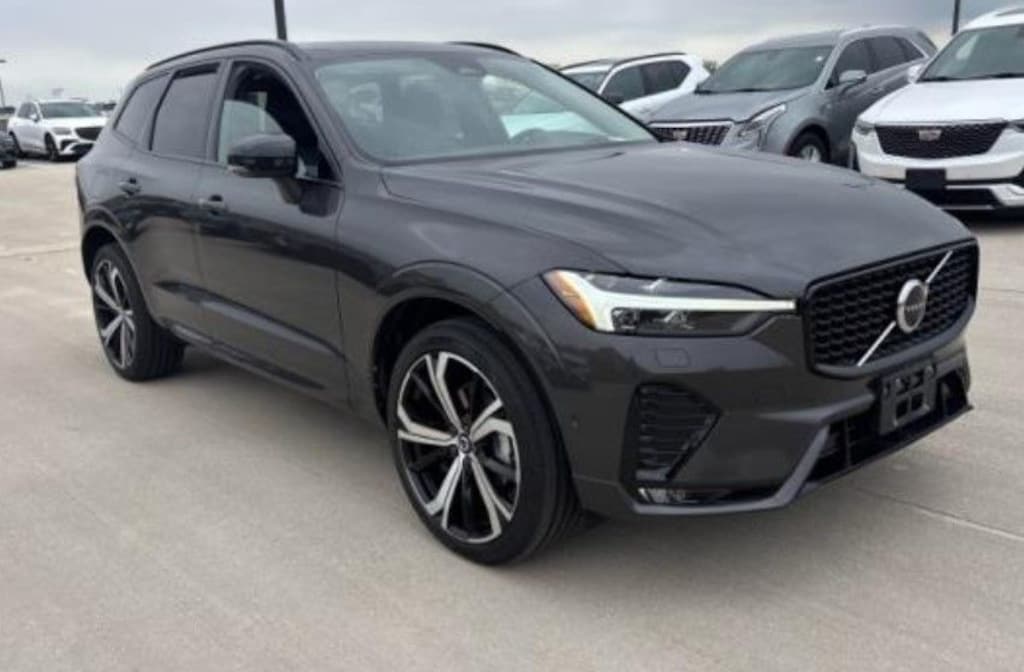 Used 2023 Volvo XC60 B5 Ultimate Dark Theme SUV